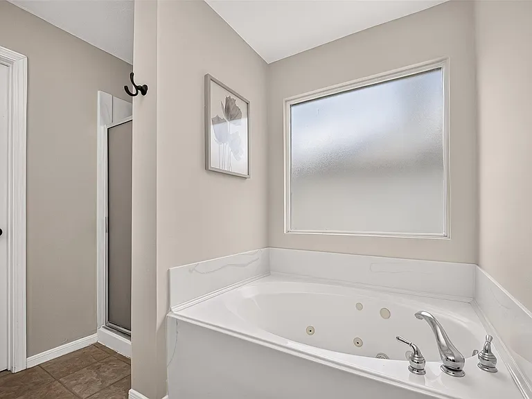 9710 Berkshire Trce — Photo 22