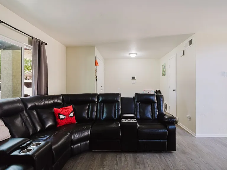 45041 Colleen Dr — Photo 6