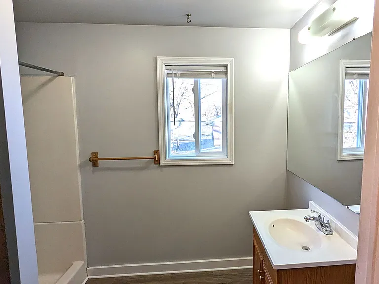 1276 Francis Ave — Photo 5