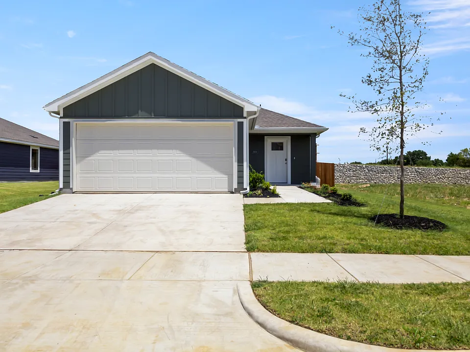 2909 Serenity Ln