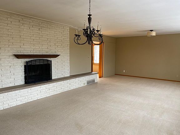 2nd image of 9 Sunset Ln