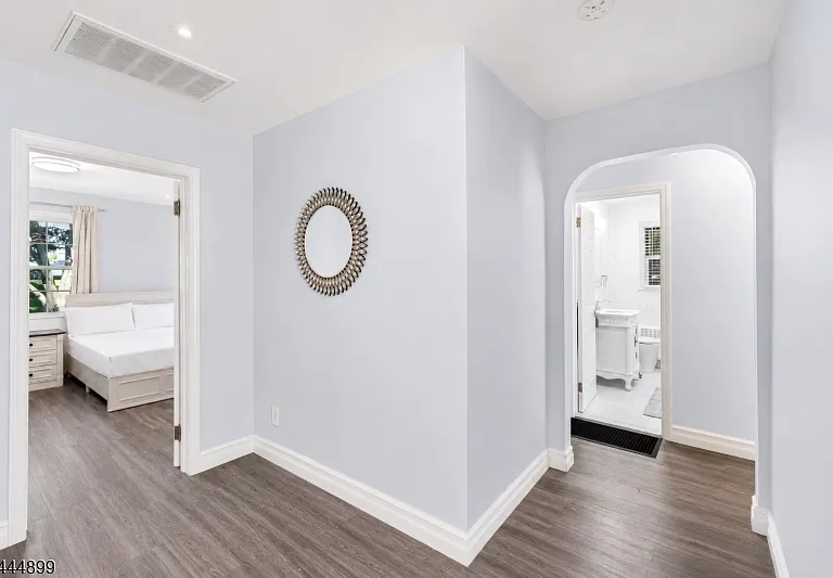 140 N Farview Ave — Photo 11