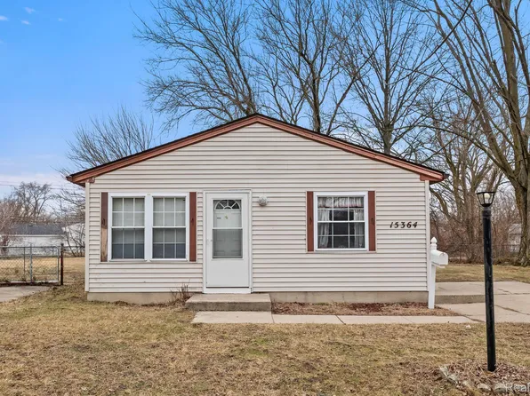 15364 Woodmont St, Romulus, MI 48174