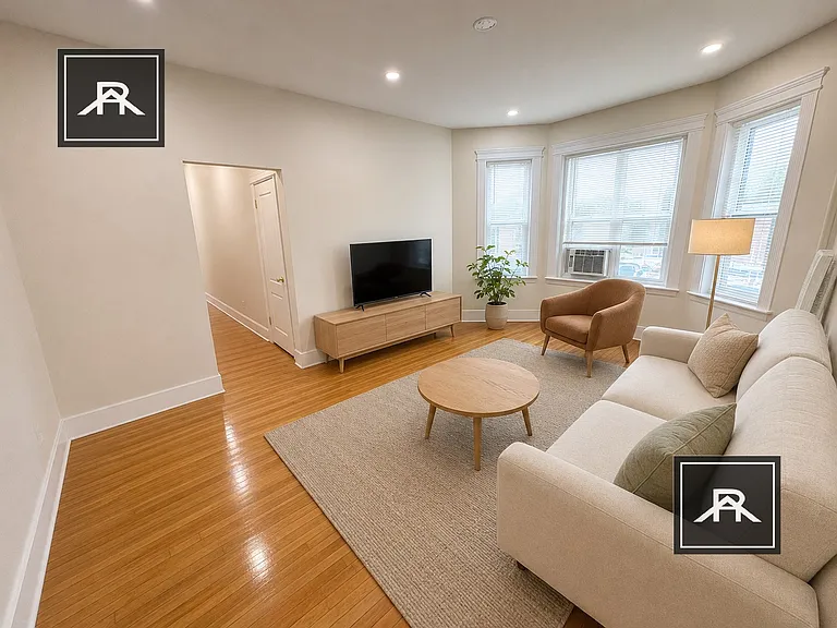 215 Harvard Ave #7 — Photo 9