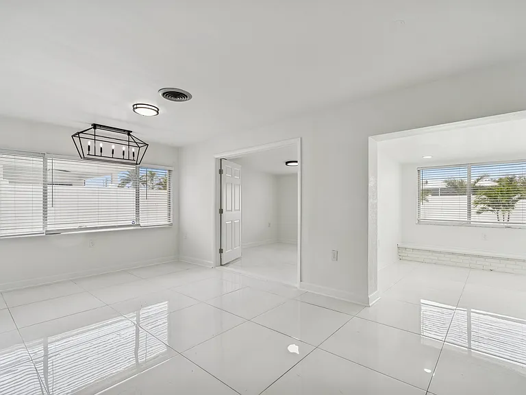 455 81st Ave — Photo 22