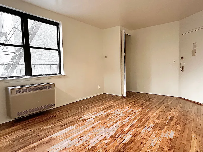 67 W 109th St #2D — Photo 3