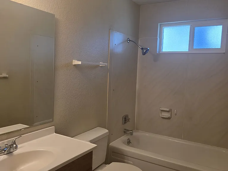 1657 S Robert St — Photo 12