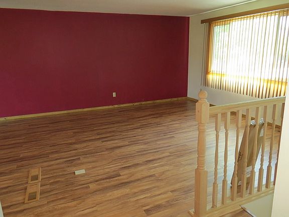 5th image of 928 Sherry Dr