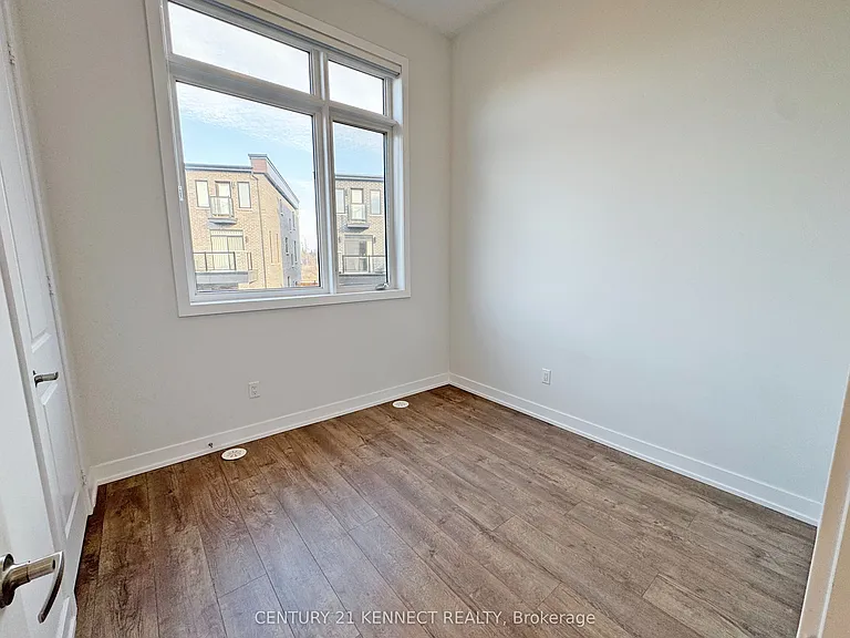 35 Golden Fern St #COACH HOUSE — Photo 18