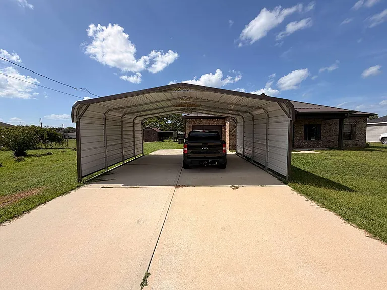 49 Gardenia St — Photo 15