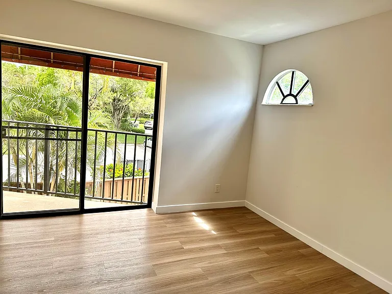 8074 Severn Dr — Photo 23