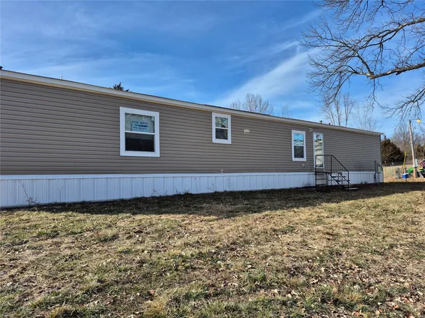 13 Linda Ln, Moscow Mills, MO 63362