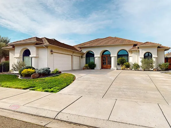 1233 Buzzini Ct, Ripon, CA 95366
