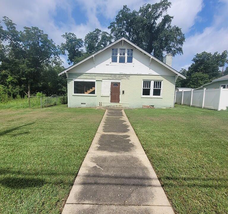 1st image of 848 N 8th Ave