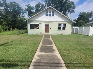 848 N 8th Ave, Laurel, MS 39440
