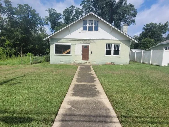 848 N 8th Ave, Laurel, MS 39440