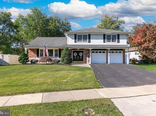 214 Forrest Dr, Turnersville, NJ 08012