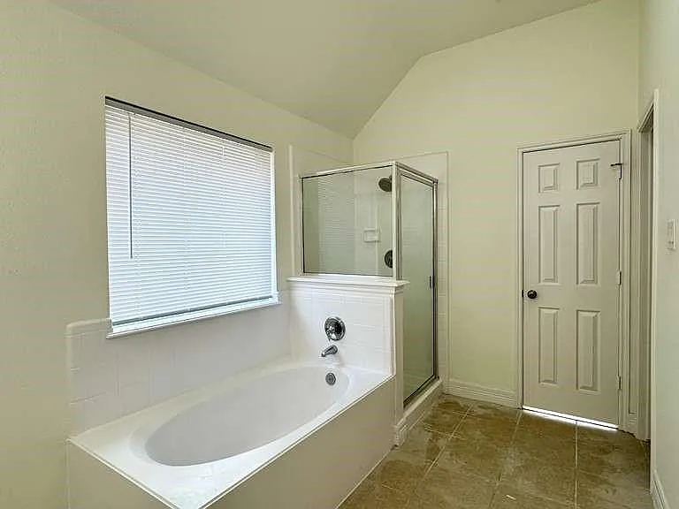 7510 Golden Thistle Ln — Photo 10