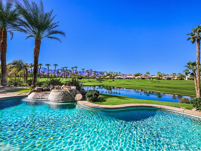 51075 Marbella Ct — Photo 44