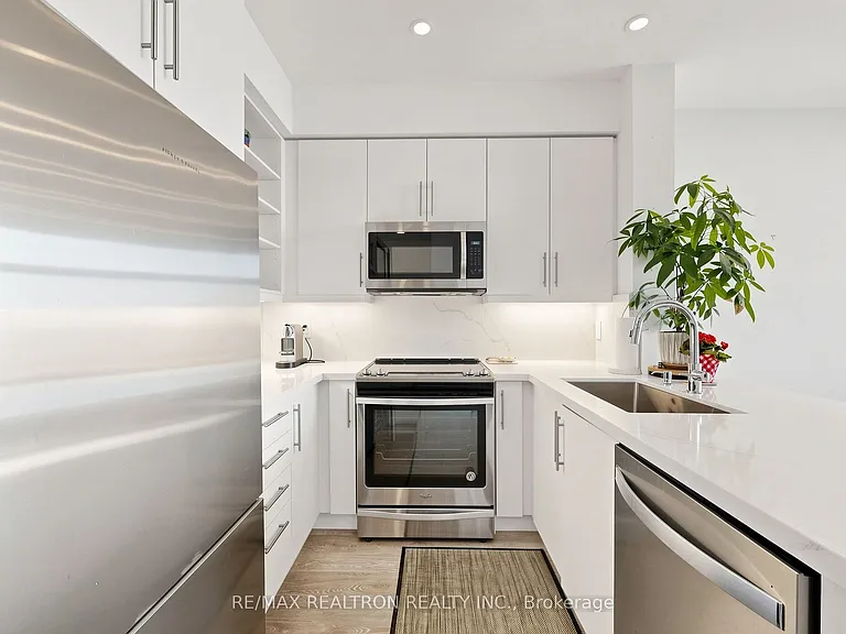 65 Oneida Cres #Penthouse 06 — Photo 18