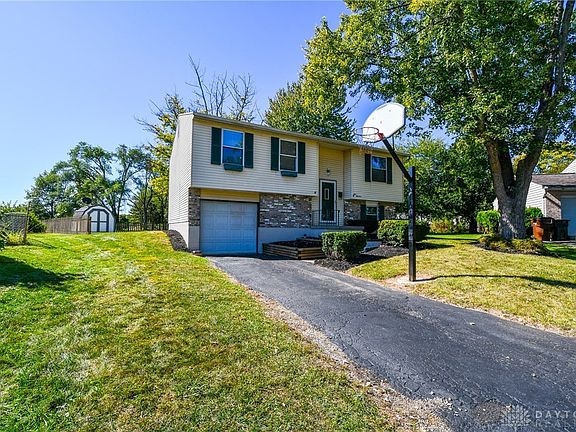2nd image of 119 Aleshire Farm Cir