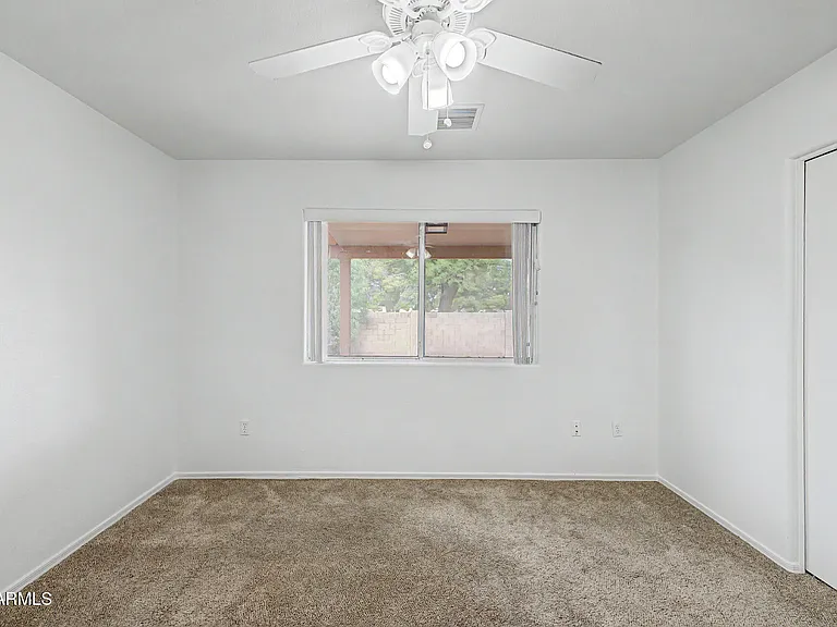 1830 N Center Ave — Photo 14