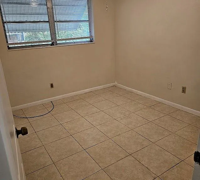 6380 NW 25th Ct — Photo 2