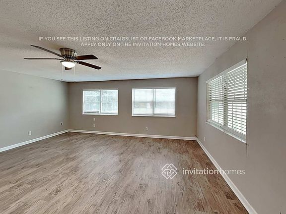 4th image of 1003 Rosewood Ln