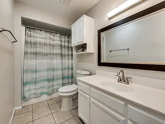2 bed, 1043 sqft, $1,650 — Photo 4