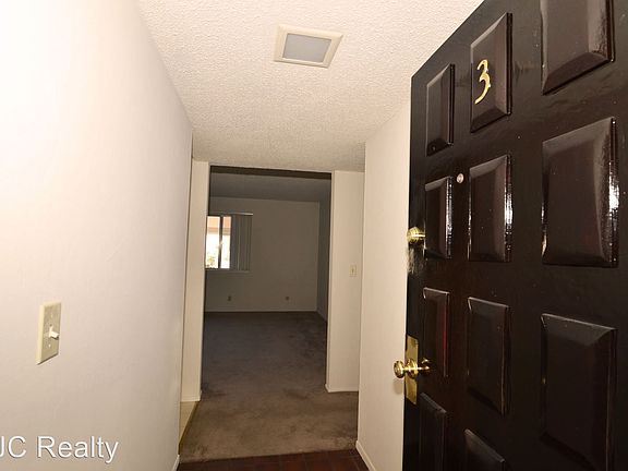4th image of 680 W Valley Dr APT 3