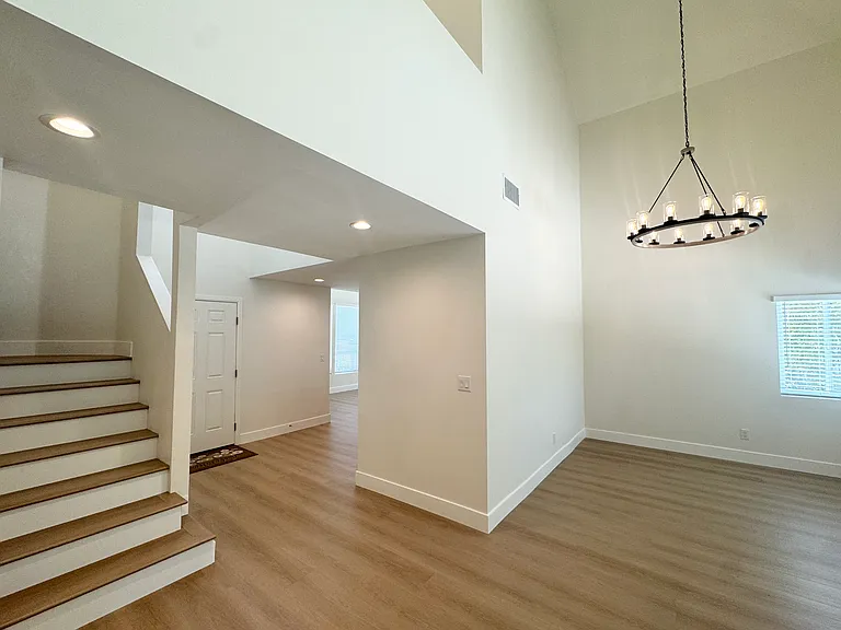 2737 Forest Park Ln — Photo 9