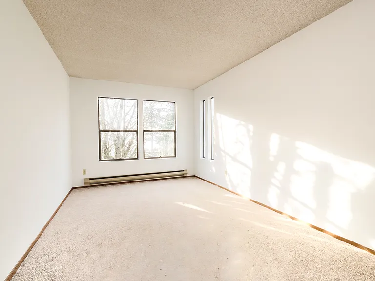 1227 S 284th St — Photo 31