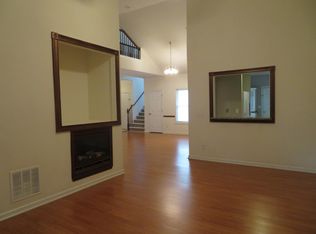 8826 Fairview Blf, Alpharetta, GA 30022