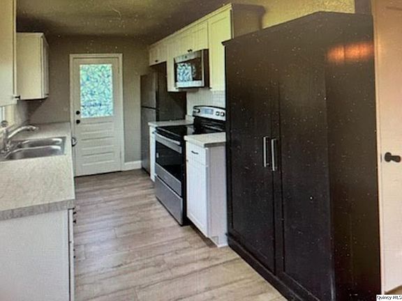5th image of 808 S 18th St