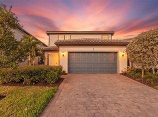 16235 Pine Mist Dr, Lakewood Ranch, FL 34211