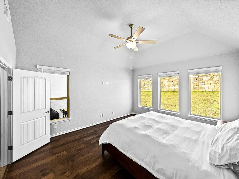 25023 Las Pilas — Photo 16