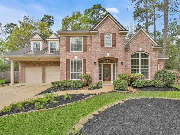 7 Greycrest Place, The Woodlands, TX 77382
