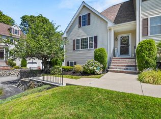 25 Pierce St UNIT 25, Reading, MA 01867