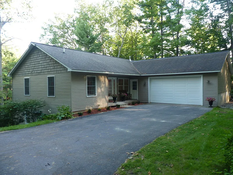 2132 E Timberlane Dr photo 1