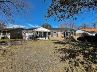 714 Cranbrook Ln, Grand Prairie, TX 75052