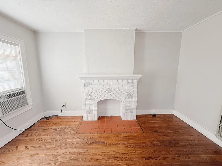 1201 Military Ct — Photo 6