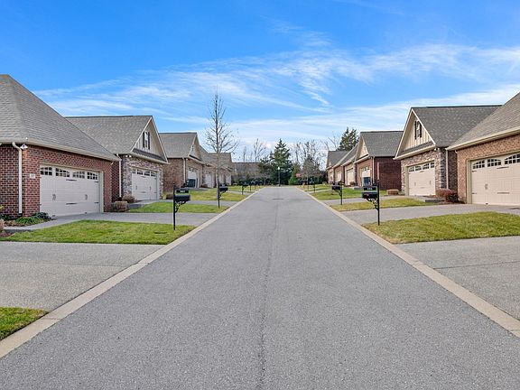 3rd image of 307 Westminster Dr