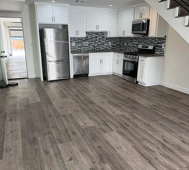 5874 Towne Ave — Photo 3