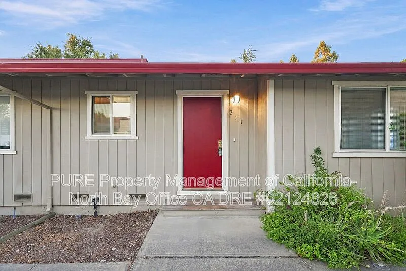 2 bed, 1.0 bath, 860 sqft, $2,050 — Photo 3