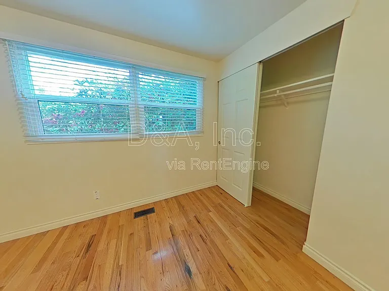 3725 SW Hilltop Dr — Photo 8