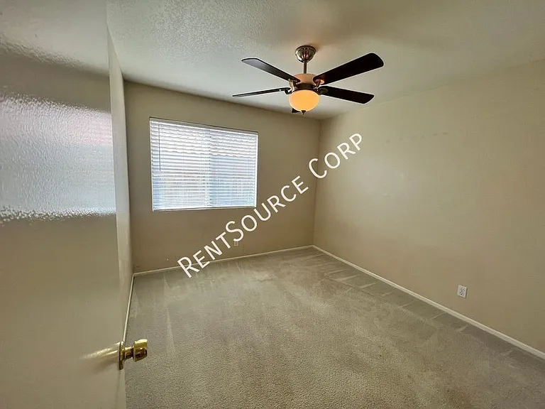 3424 Amber St — Photo 11