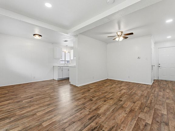 2nd image of 6601 Stonleigh Pl