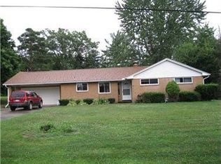 304 Mission Meade Ext, New Castle, PA 16105