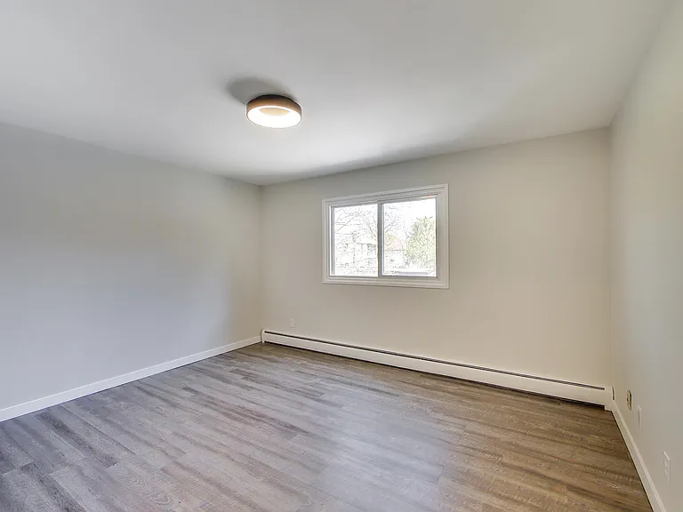 233 Durand St #302 — Photo 14
