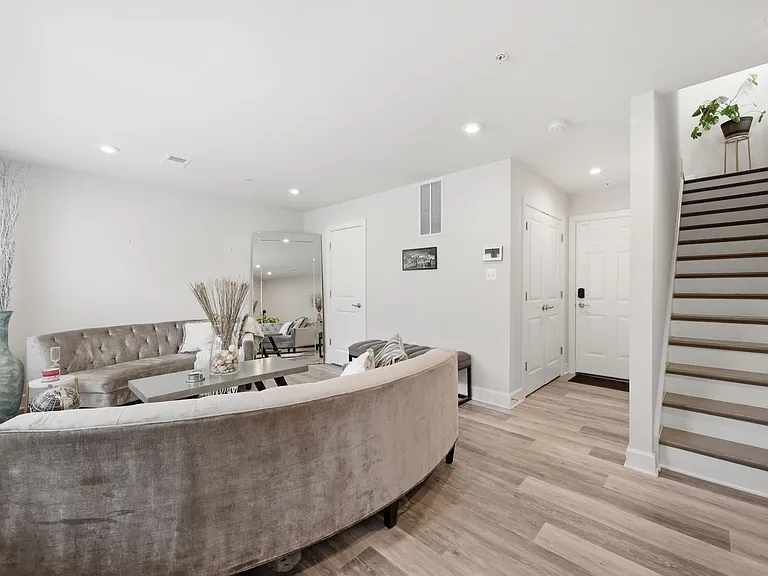 9553 Capital Ln #1 — Photo 52
